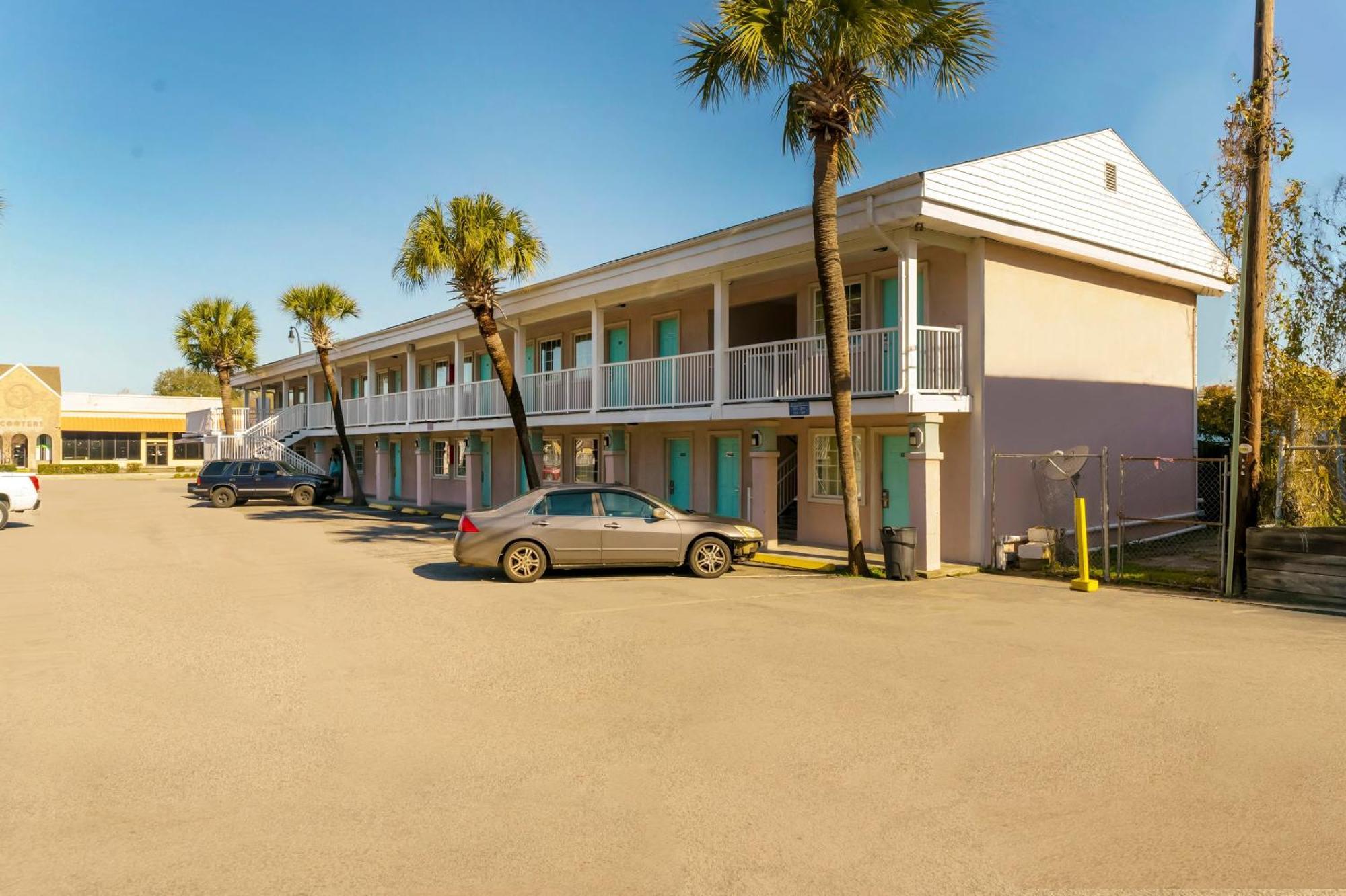Oyo Hotel Myrtle Beach Kings Hwy Bagian luar foto