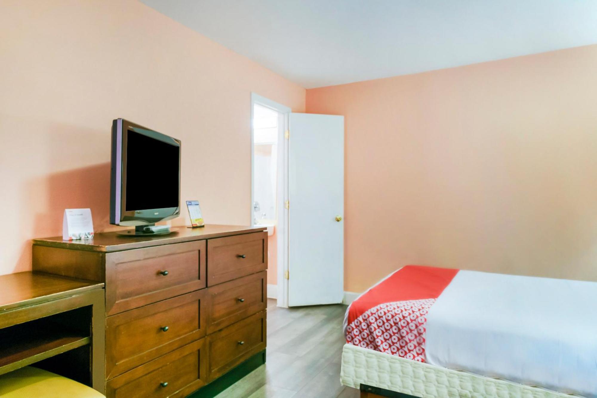 Oyo Hotel Myrtle Beach Kings Hwy Bagian luar foto